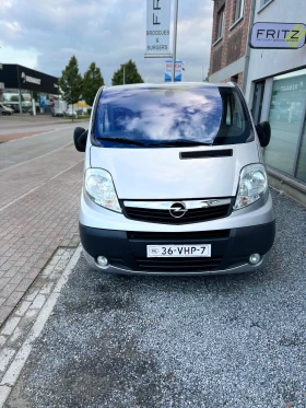 Opel Vivaro 2.5dci 145к.с автоматик, всички екстри!Рампа!Уника, снимка 5