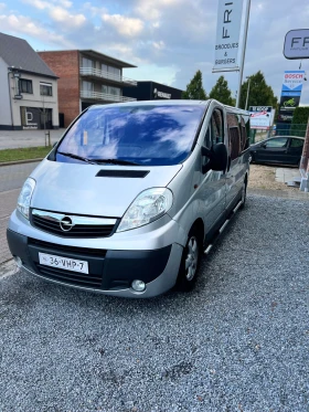 Opel Vivaro 2.5dci 145к.с автоматик, всички екстри!Рампа!Уника, снимка 4