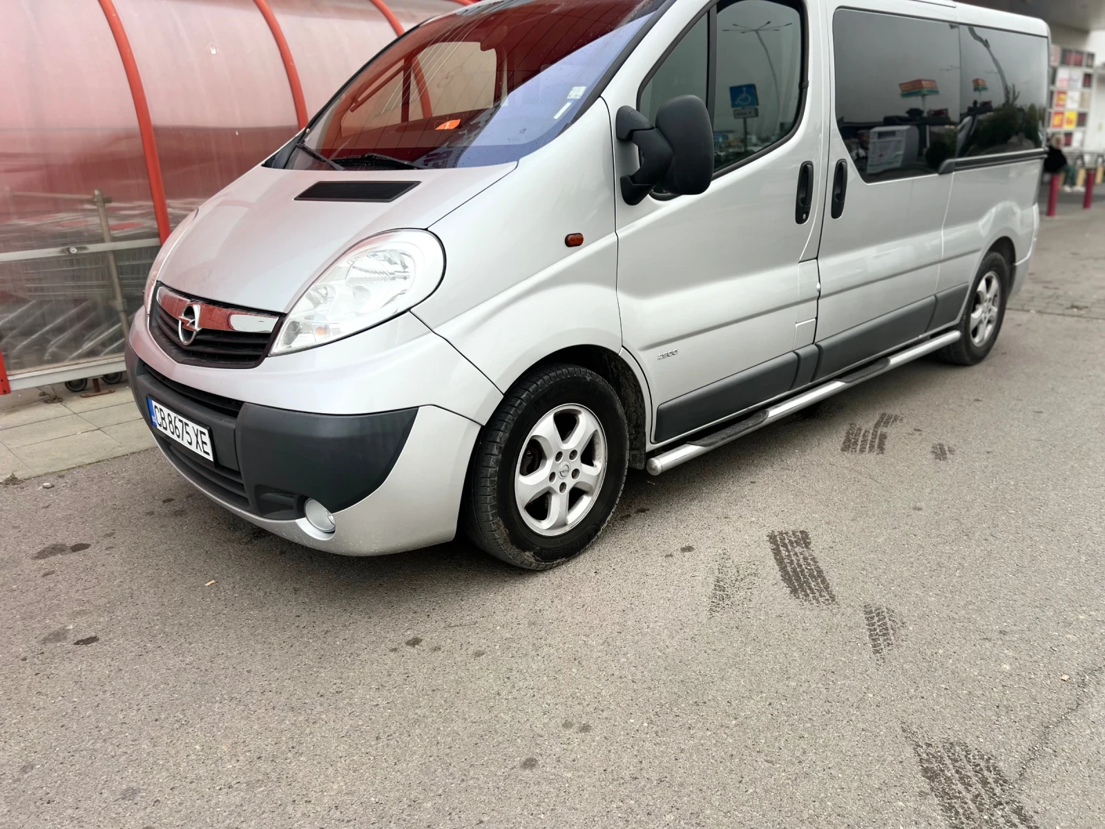 Opel Vivaro 2.5dci 145к.с Автоматик! Печка.всички екстри - изображение 2