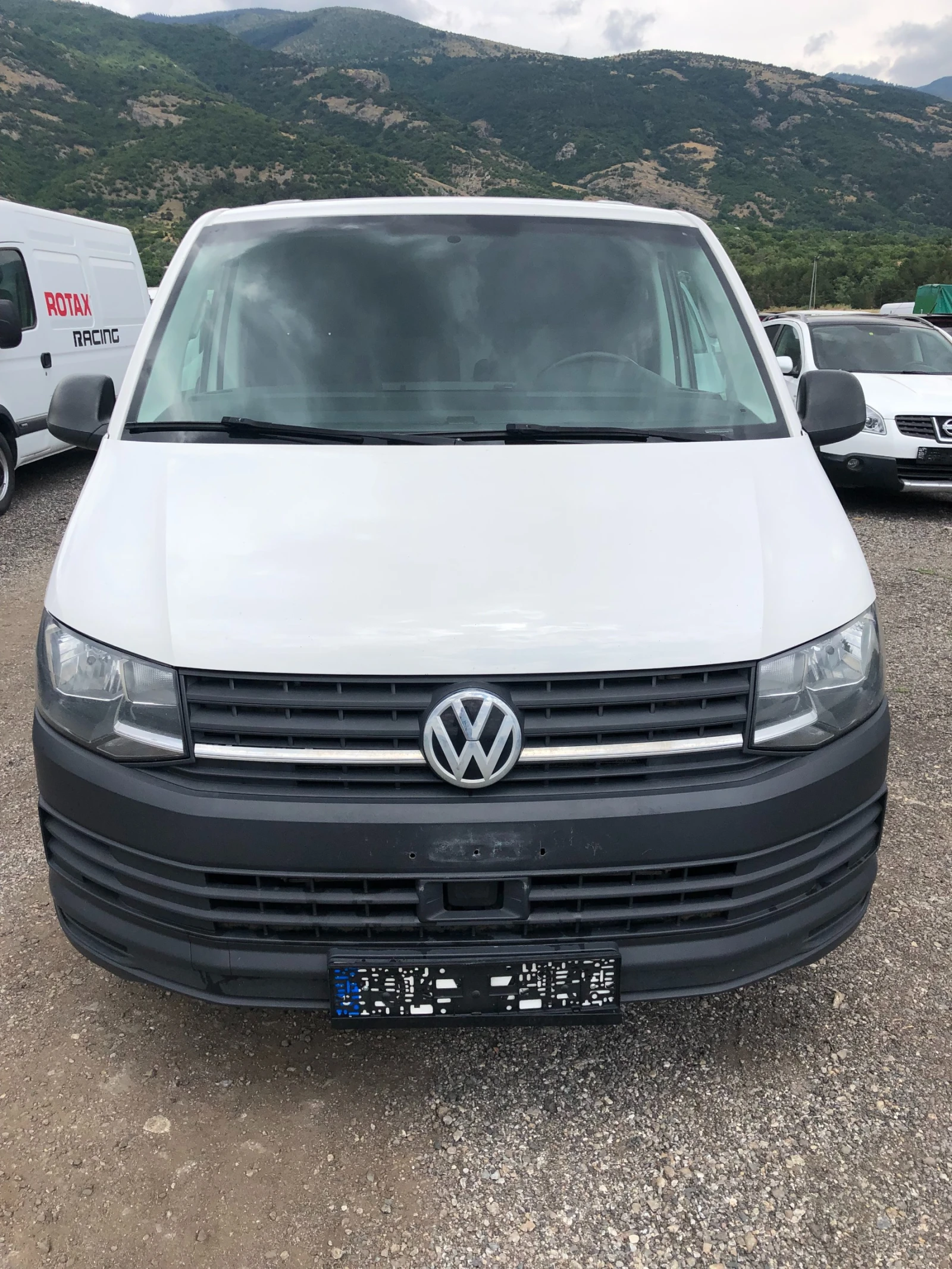 VW Transporter T6 2.0 - изображение 2