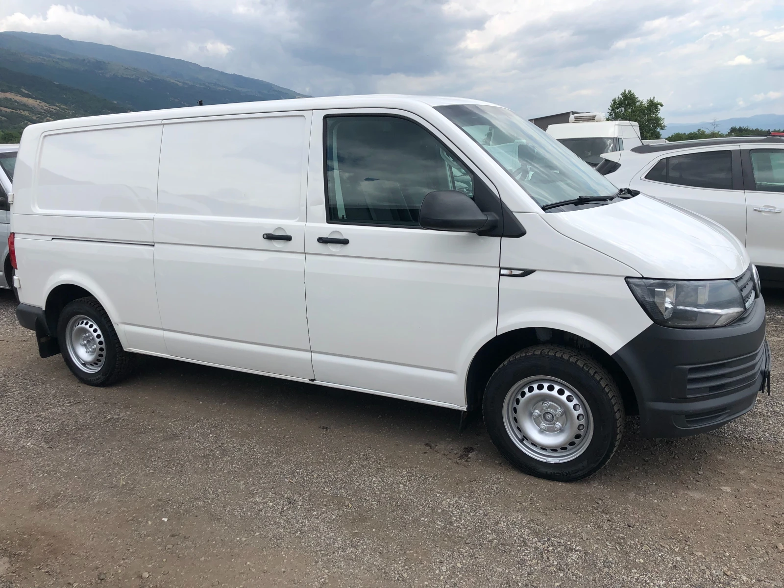 VW Transporter T6 2.0 - изображение 5
