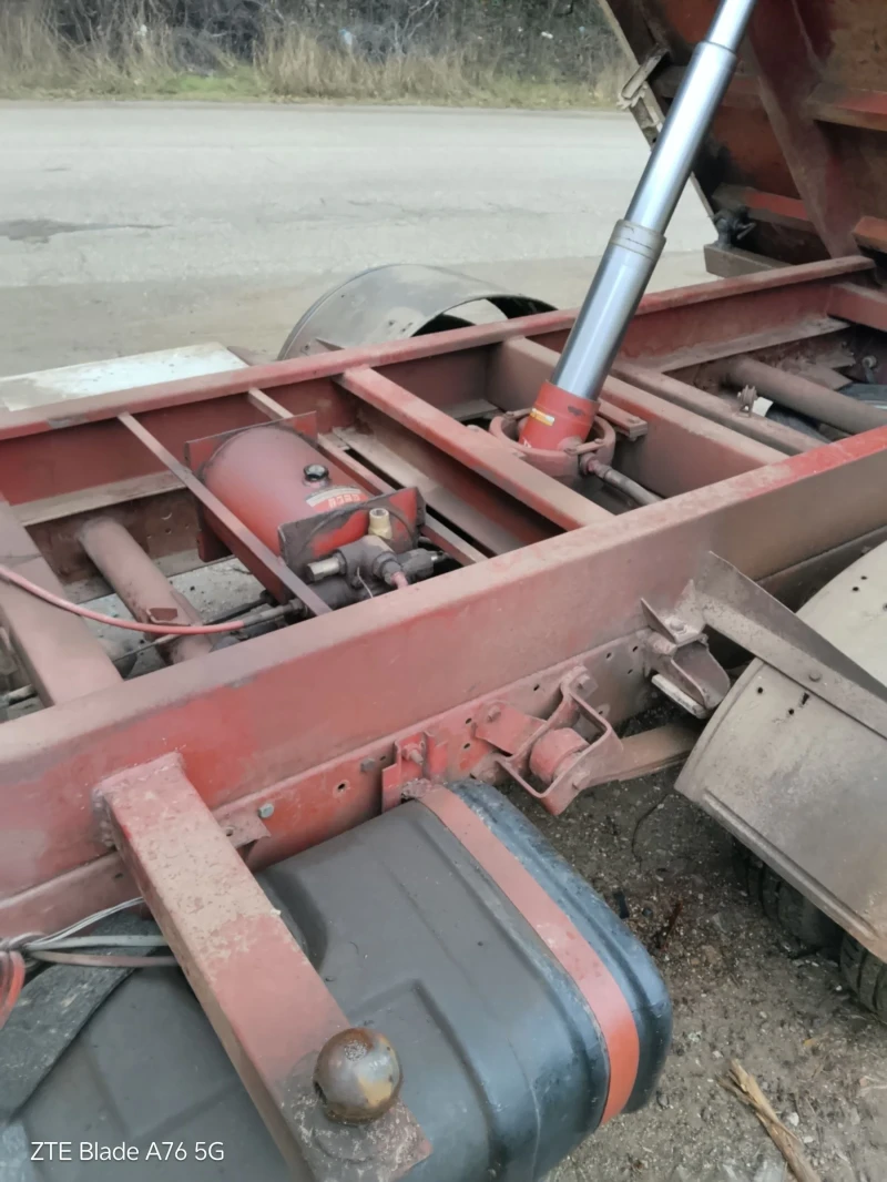 Iveco 3510 Самосвал, снимка 4 - Камиони - 53020336