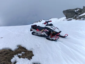 ����� �� �������� �� Ski-Doo Summit