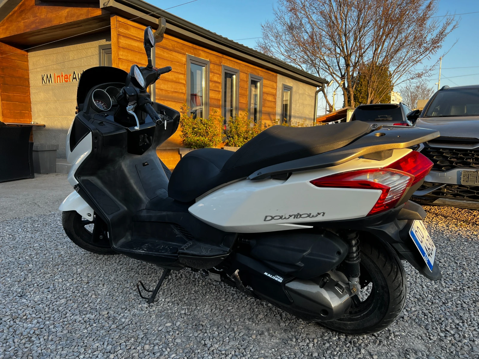 Kymco Downtown 300 ABS РЕГИСТРИРАН ОБСЛУЖЕН, снимка 5 - Мотоциклети и мототехника - 53815417