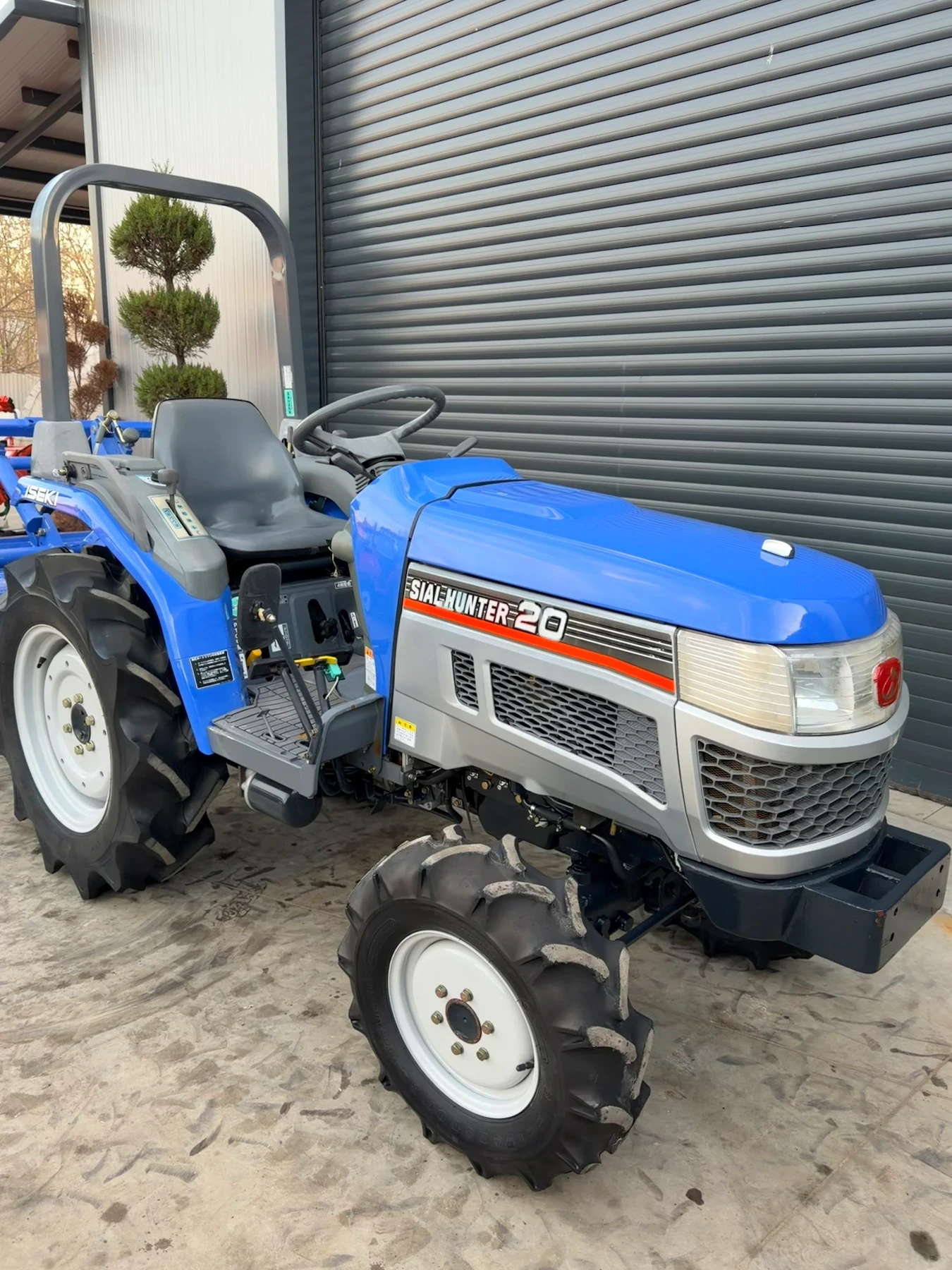 Трактор ISEKI TH20 322мч., снимка 1