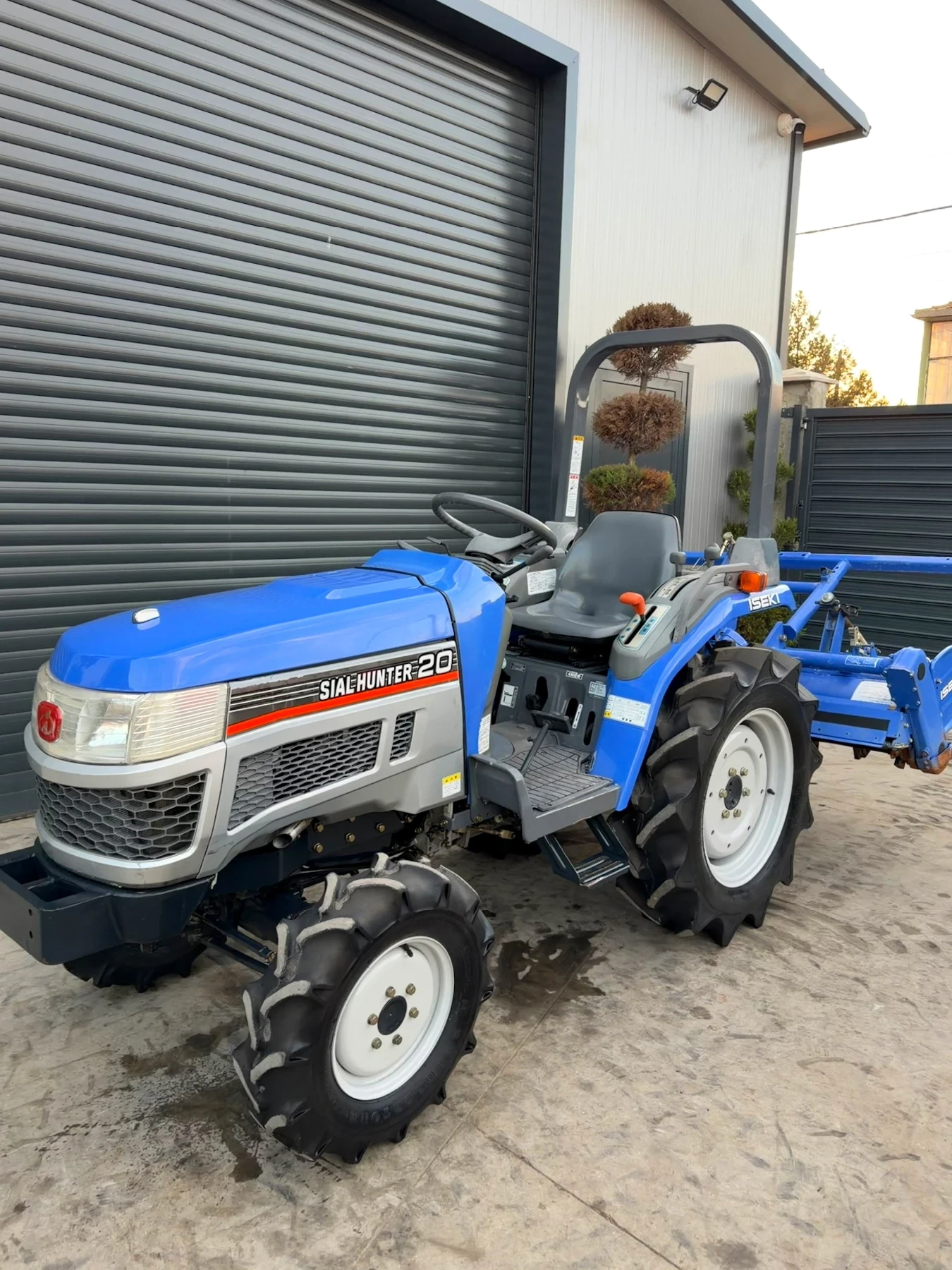 ������� ISEKI TH20 322��. | Mobile.bg � ����������� 2