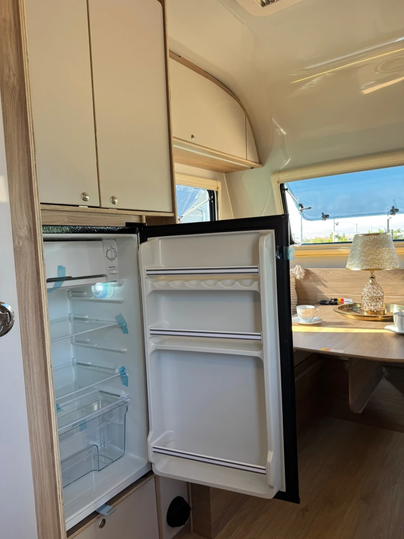 Каравана Bursner LUXURY ПРОМО ЦЕНА 11.112025, снимка 10 - Каравани и кемпери - 52338114