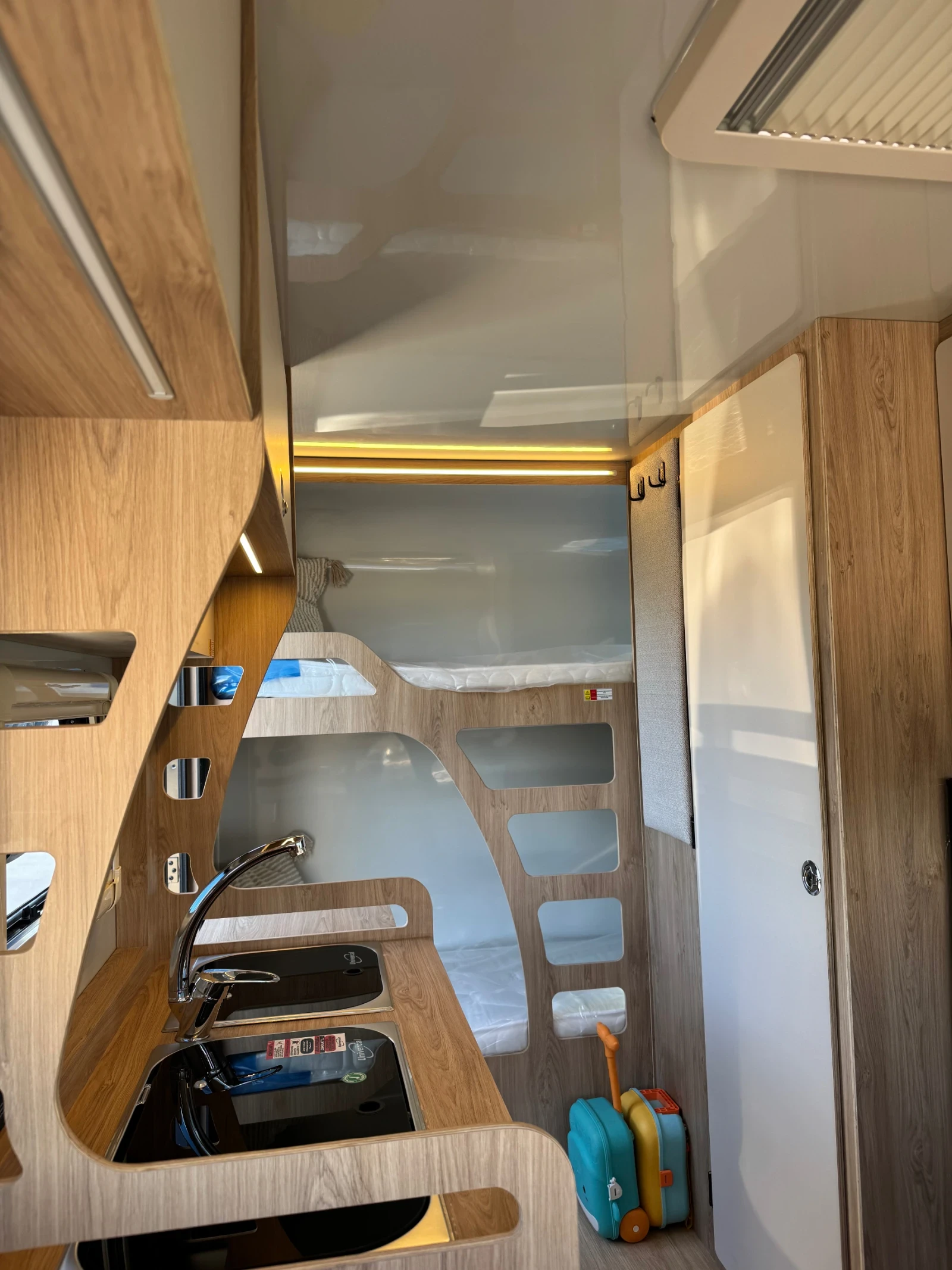  Bursner LUXURY   11.112025 | Mobile.bg   11