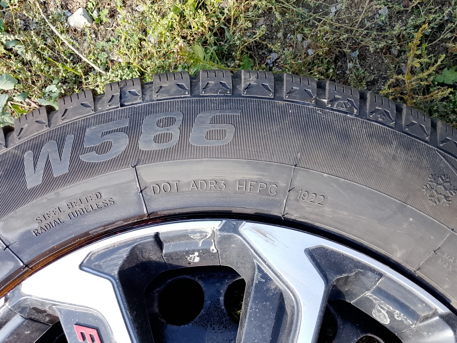 Гуми Зимни 215/60R16, снимка 12 - Гуми и джанти - 56343408