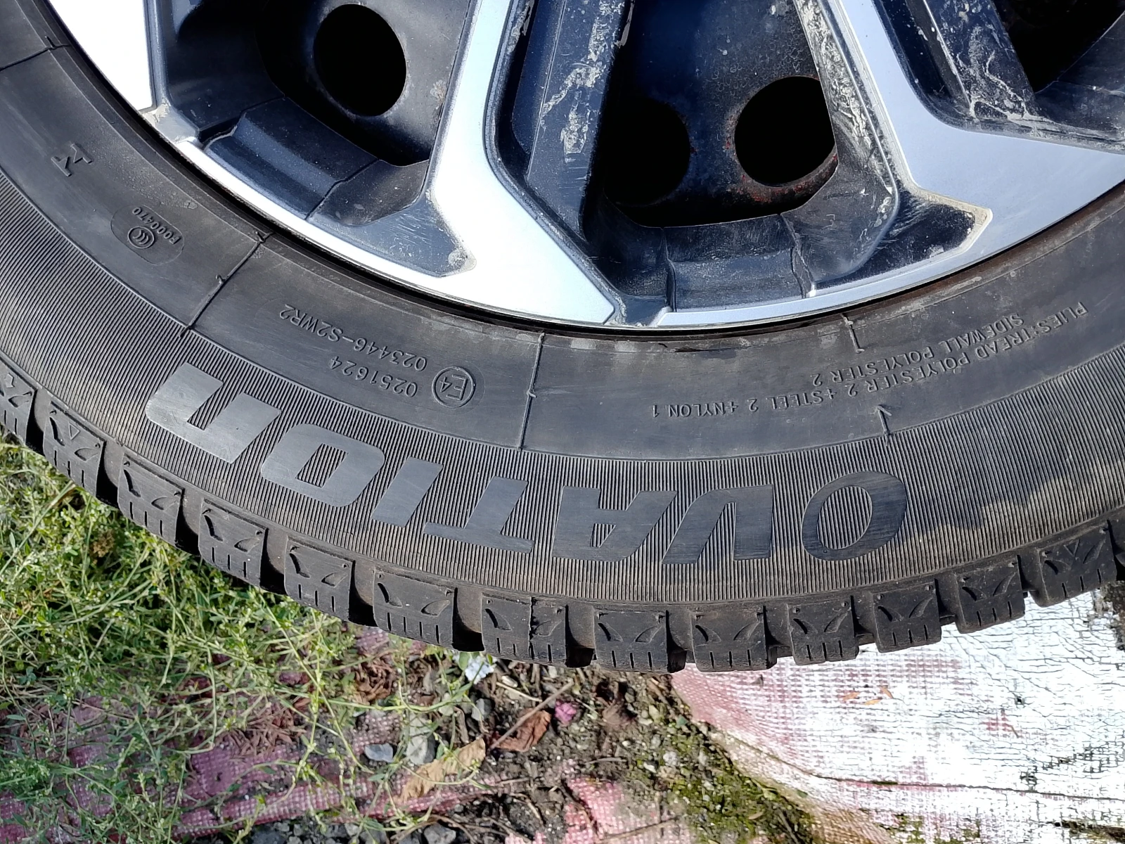 Гуми Зимни 215/60R16, снимка 10 - Гуми и джанти - 56343408