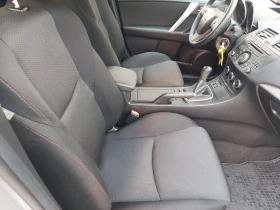 Mazda 3 1.6i 35000km FACELIFT НОВА, снимка 13