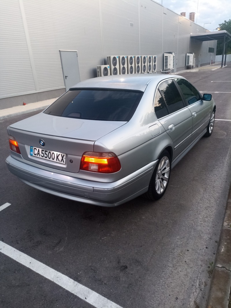 BMW 520, снимка 1 - Автомобили и джипове - 46296004