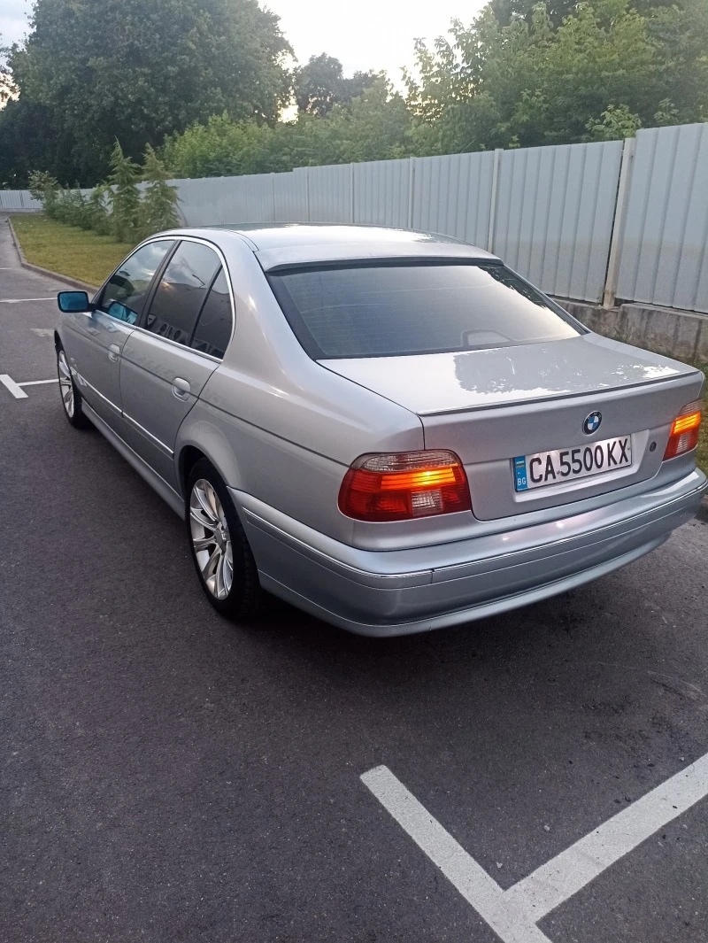 BMW 520, снимка 2 - Автомобили и джипове - 46529819