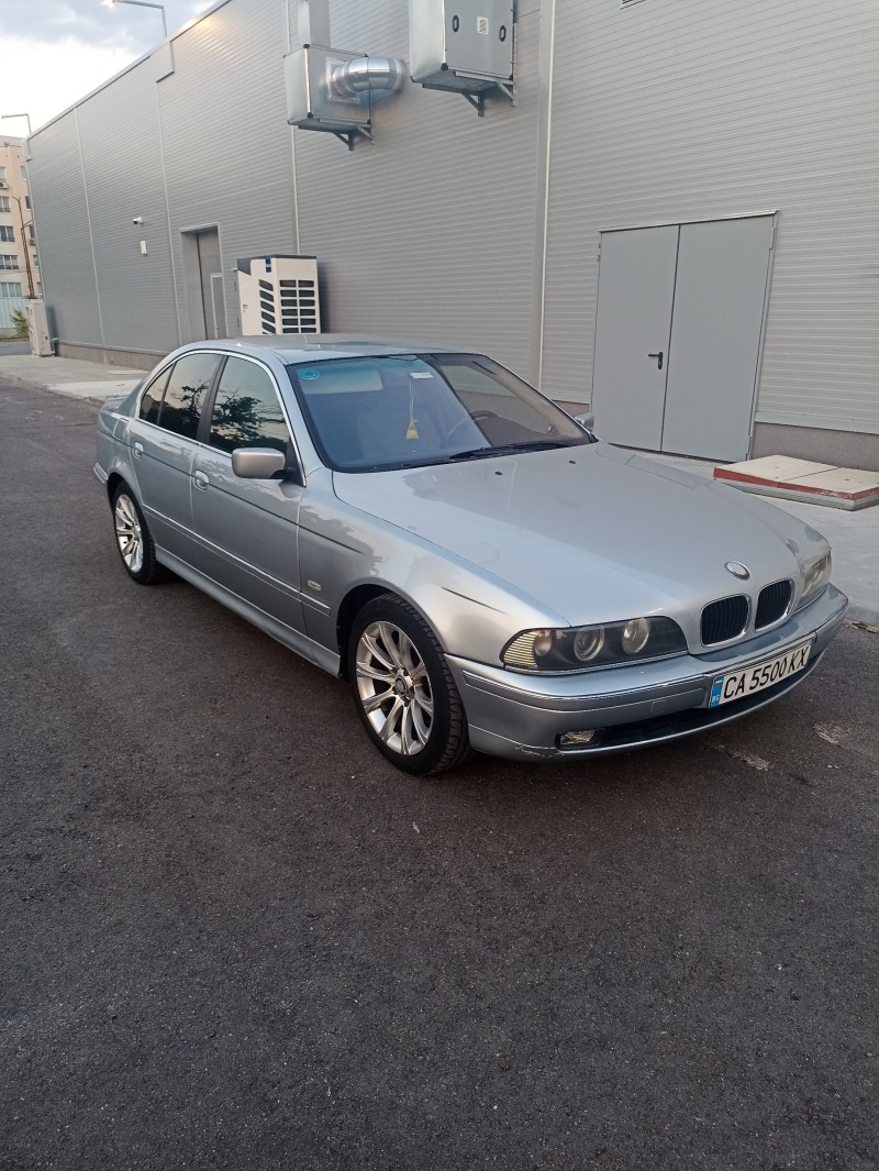 BMW 520, снимка 4 - Автомобили и джипове - 46296004