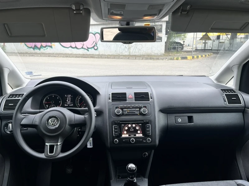 VW Touran TDI NAVI 6 скорости, снимка 7 - Автомобили и джипове - 47220205