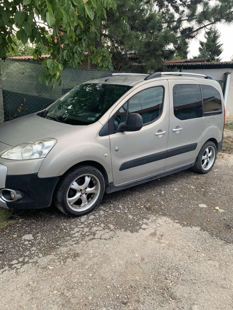 Peugeot Partner, снимка 5 - Автомобили и джипове - 47398370