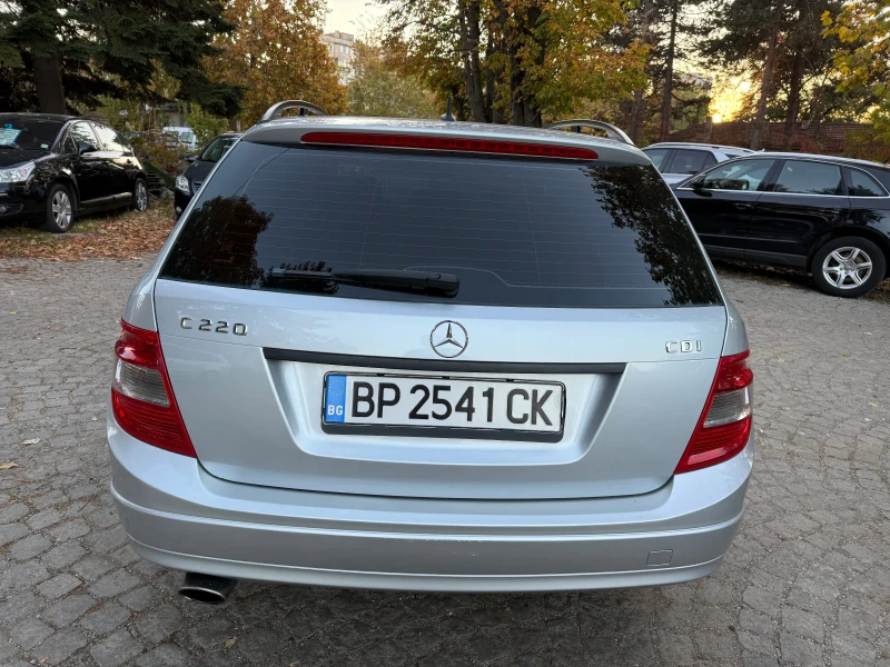 Mercedes-Benz C 220 Автоматик* Oбслужен* Регистриран, снимка 6 - Автомобили и джипове - 47894701