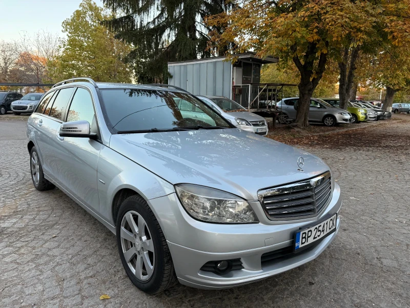 Mercedes-Benz C 220 Автоматик* Oбслужен* Регистриран, снимка 1 - Автомобили и джипове - 47894701