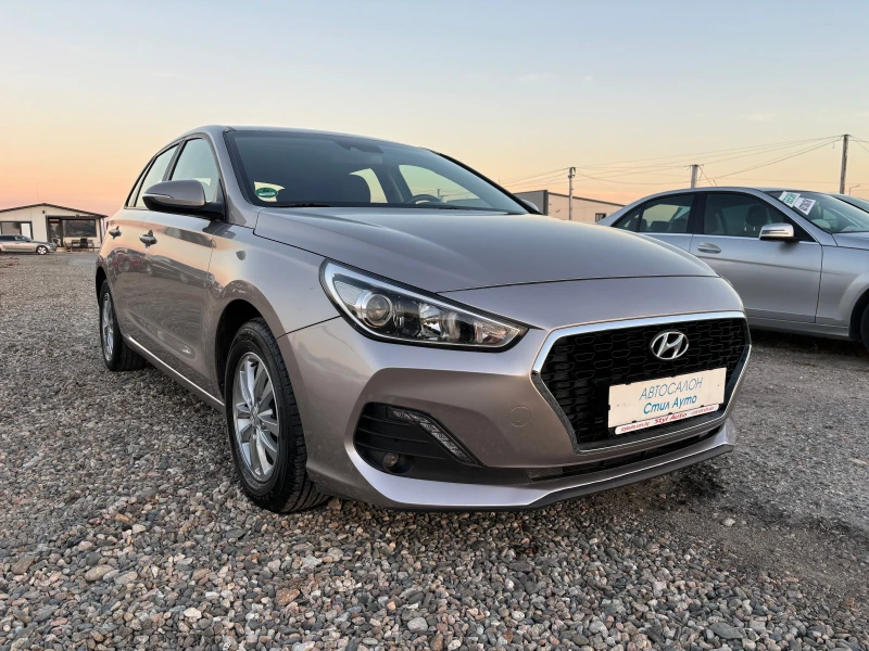 Hyundai I30 1.4 i, снимка 3 - Автомобили и джипове - 48116423