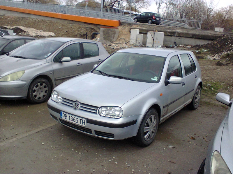 VW Golf 4       * * КЛИМАТИК* * , снимка 3 - Автомобили и джипове - 49336630