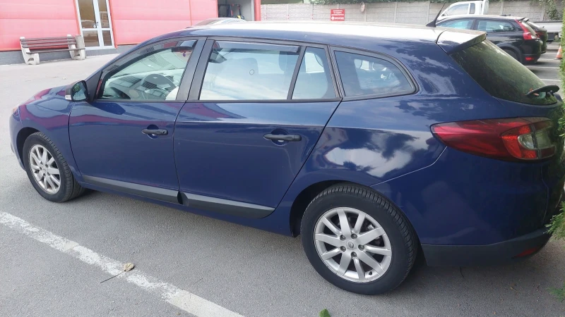 Renault Megane Grandtour, снимка 5 - Автомобили и джипове - 52071423