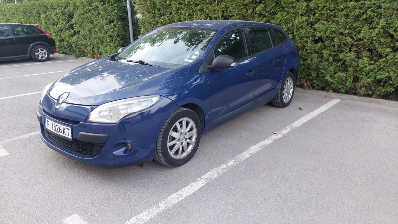 Renault Megane Grandtour, снимка 2 - Автомобили и джипове - 52071423