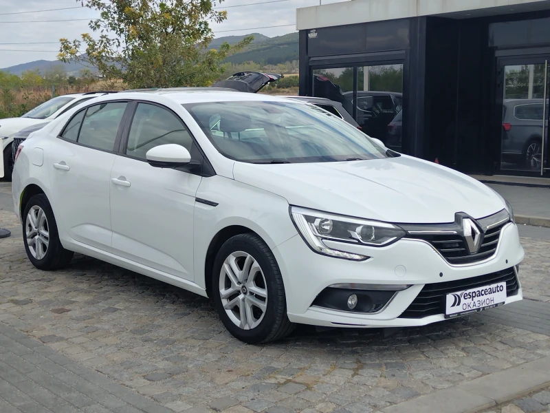 Renault Megane 1.3TCe 140 к.с./Life, снимка 3 - Автомобили и джипове - 51911374