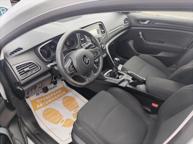 Renault Megane 1.3TCe 140 к.с./Life, снимка 11 - Автомобили и джипове - 51911374