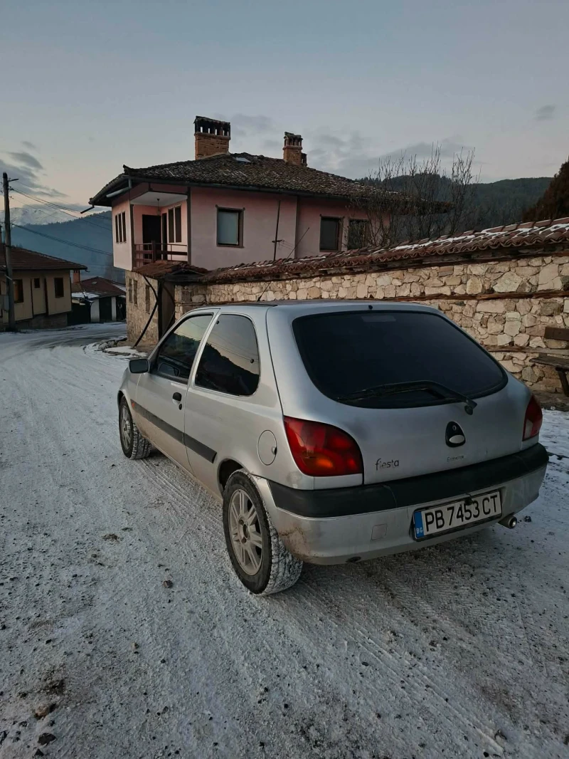 Ford Fiesta, снимка 3 - Автомобили и джипове - 53036156