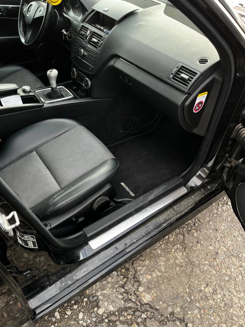Mercedes-Benz C 220, снимка 8 - Автомобили и джипове - 53044713