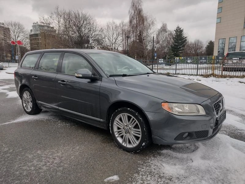 Volvo V70 2,4 D5 185ps КОЖА - [1] 