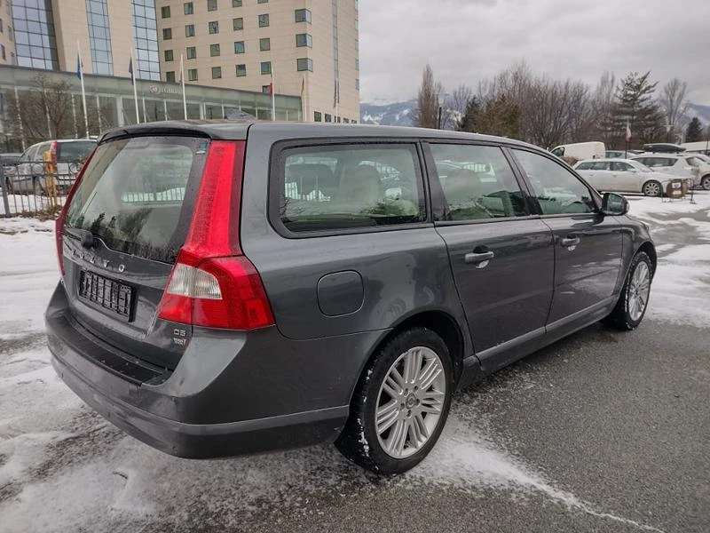 Volvo V70 2,4 D5 185ps КОЖА - изображение 5