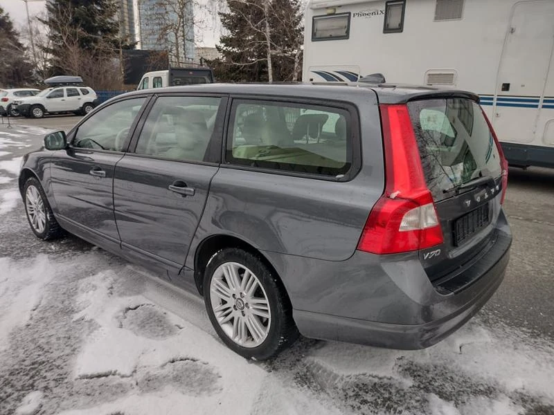 Volvo V70 2,4 D5 185ps КОЖА - изображение 4