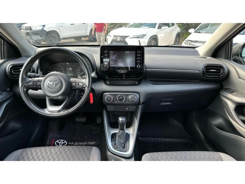Toyota Yaris YARIS 1.5 AT FANCY - изображение 8