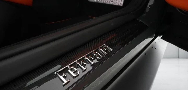 Ferrari Roma Spider = Brembo Carbon Ceramic Brakes = Гаранция, снимка 12 - Автомобили и джипове - 54024846