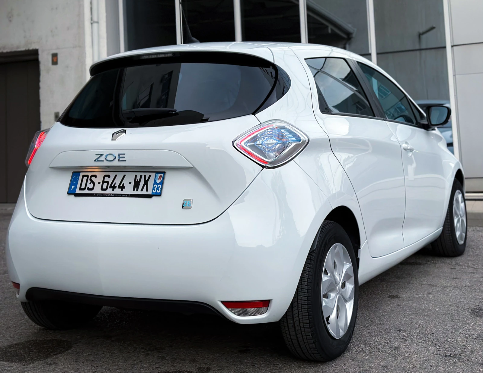 Renault Zoe 40 000км - изображение 3