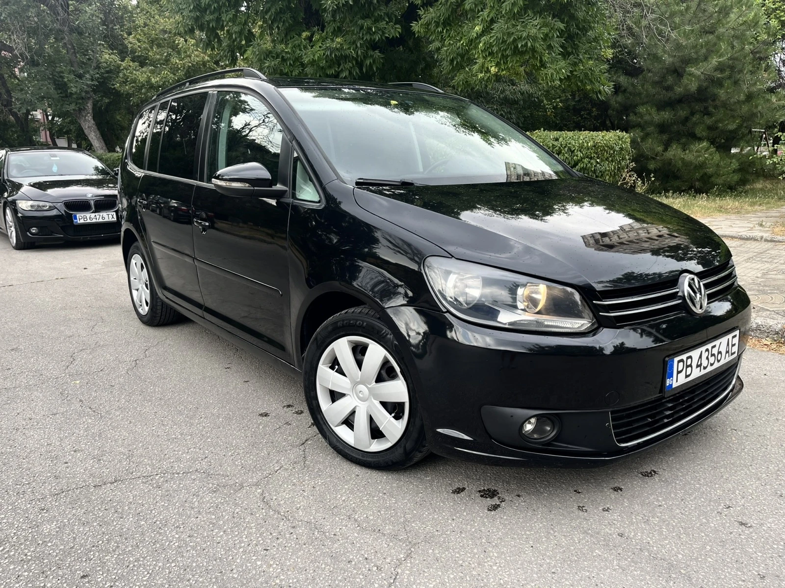 VW Touran TDI NAVI 6 скорости - изображение 3