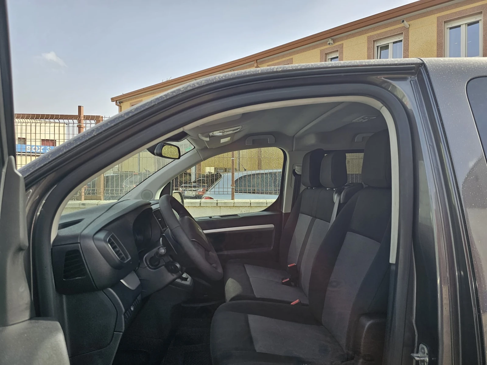 Peugeot Traveler 2.0 HDI 180cv - изображение 10