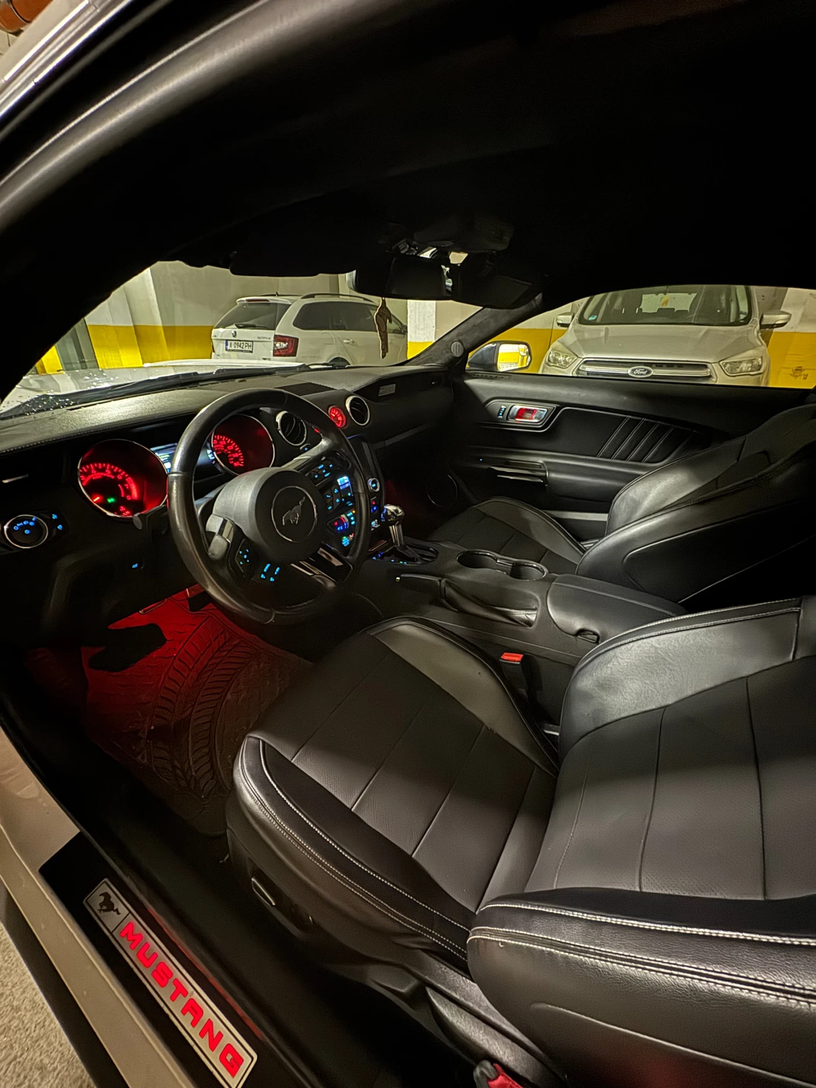 Ford Mustang 2.3L EcoBoost + Premium package + Performance pack - изображение 9