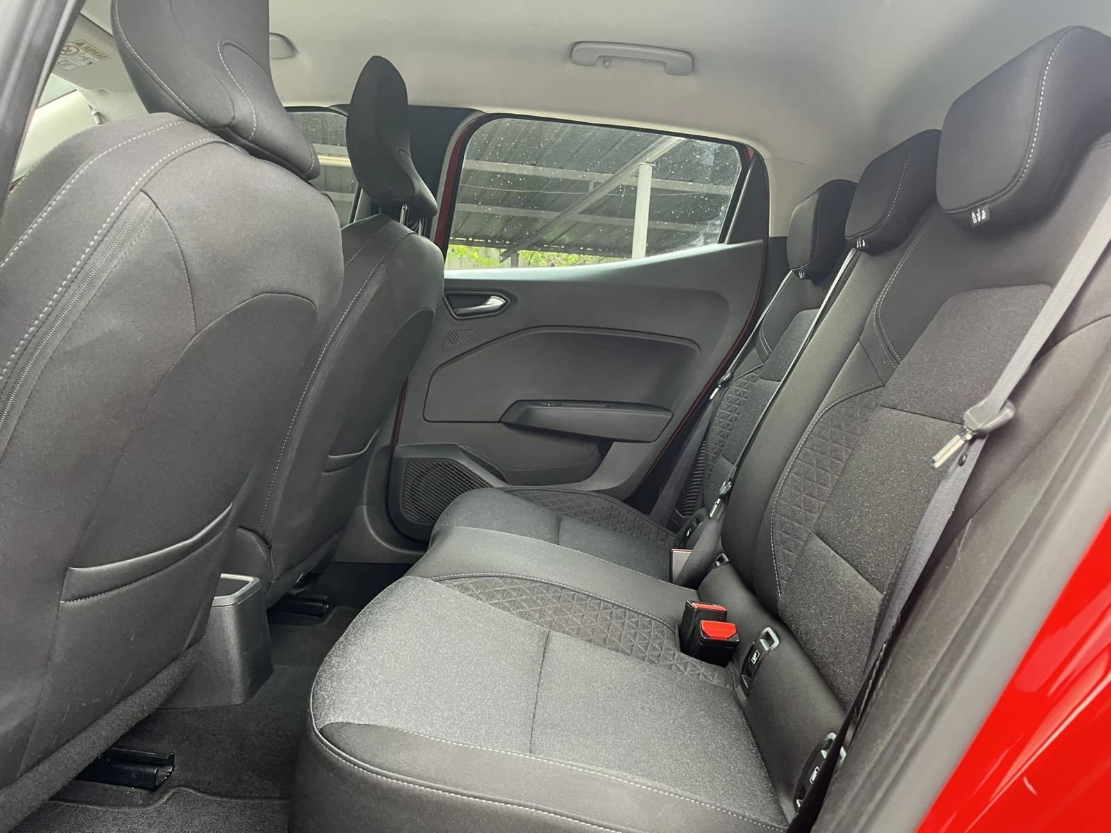 Renault Clio ZEN 1.6 E-Tech Hybrid Auto - изображение 10