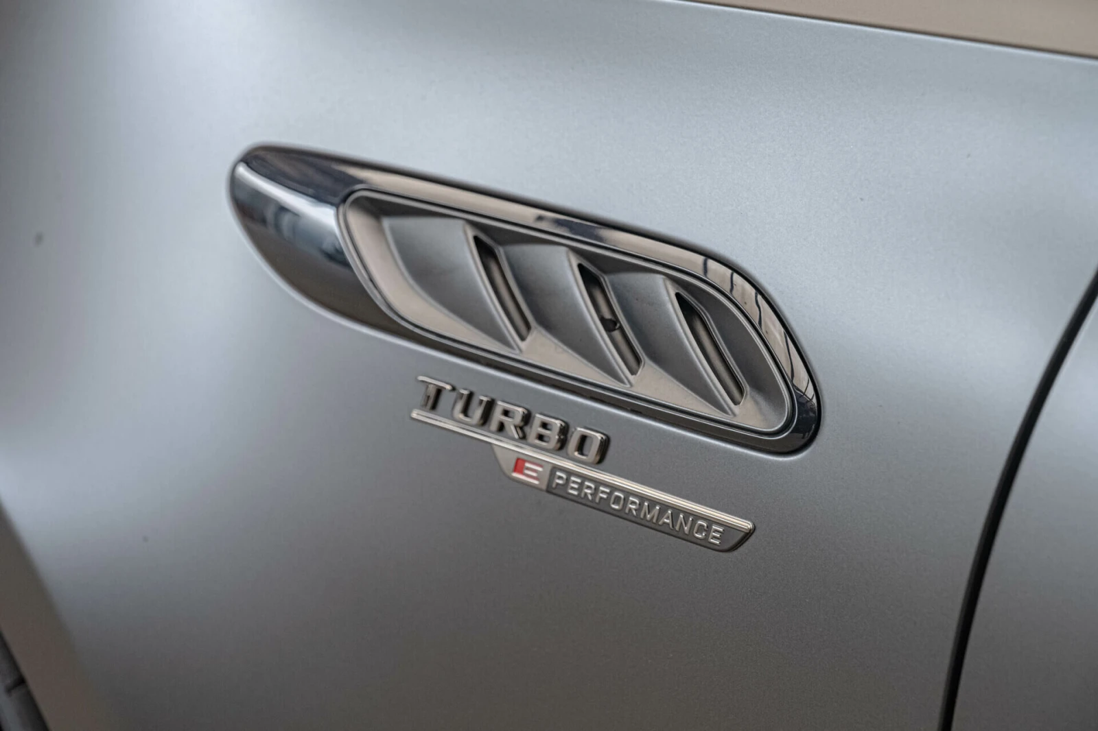 Mercedes-Benz C 63 AMG S E-Perf/Обдухване/Burmesteer/MultiBeam/4Matic+  - изображение 7