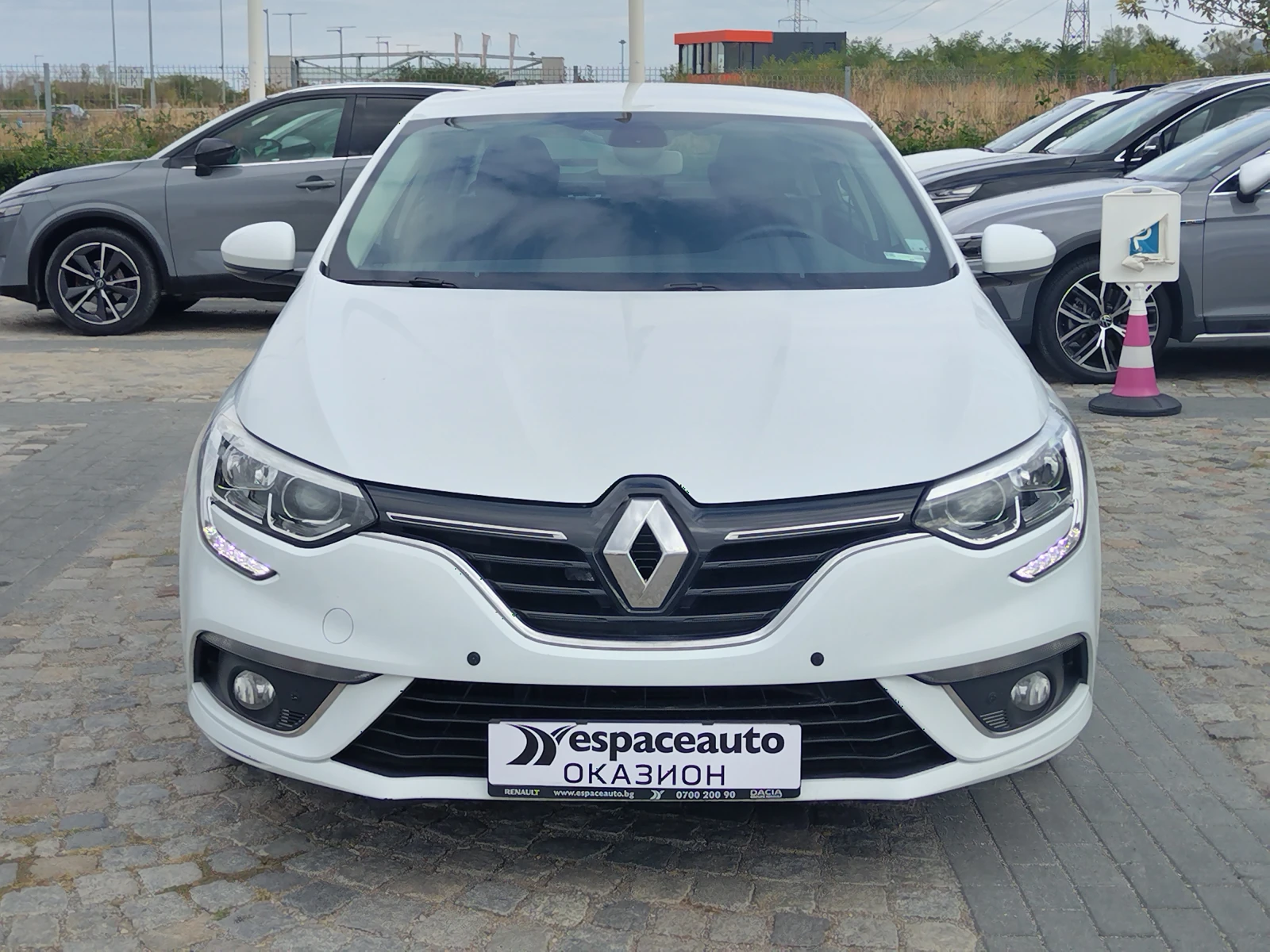 Renault Megane 1.3TCe 140 �.�./Life | Mobile.bg � ����������� 2