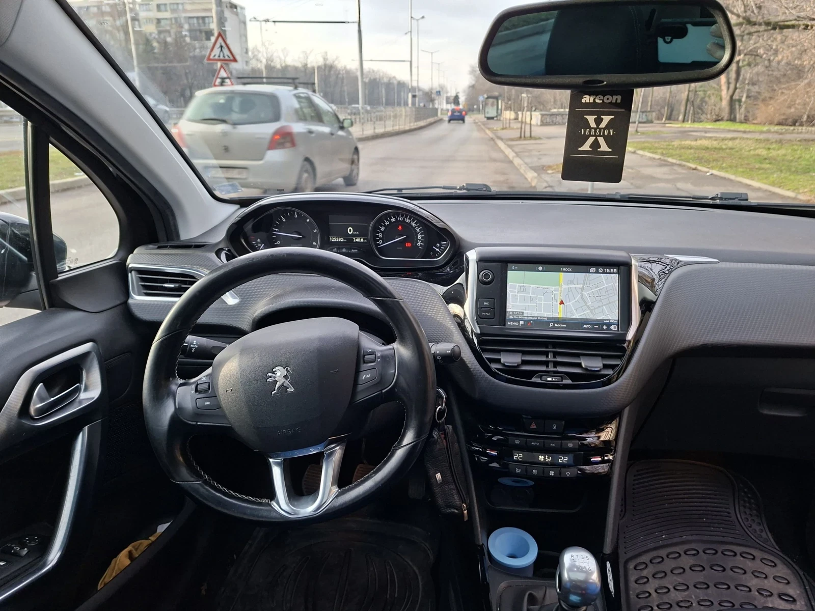 Peugeot 2008, снимка 14 - Автомобили и джипове - 53261076