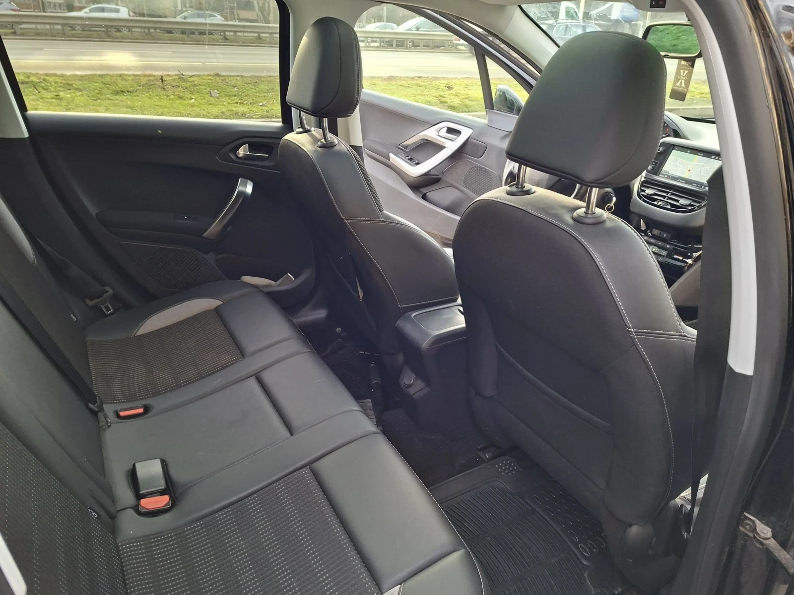 Peugeot 2008  - изображение 8