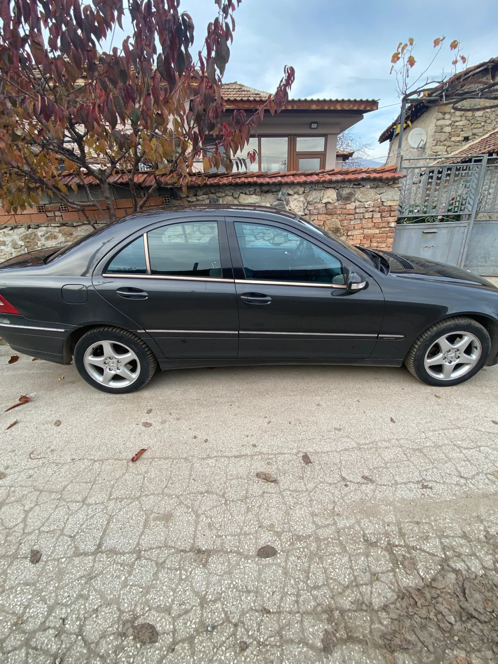 Mercedes-Benz C 220 | Mobile.bg � ����������� 4