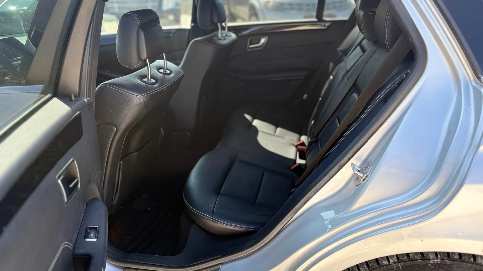 Mercedes-Benz E 250, снимка 11 - Автомобили и джипове - 53745175