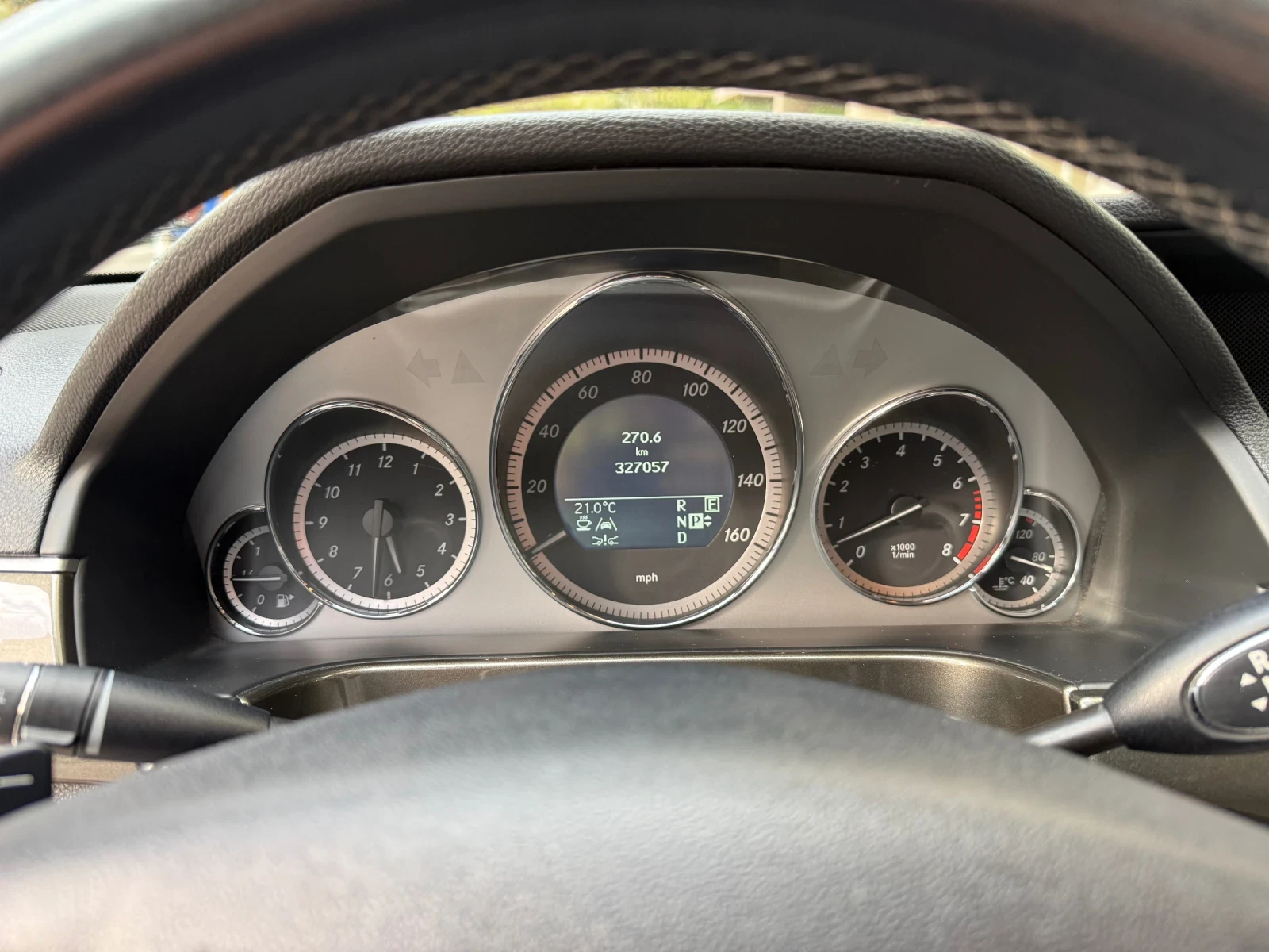 Mercedes-Benz E 500, снимка 5 - Автомобили и джипове - 54194715