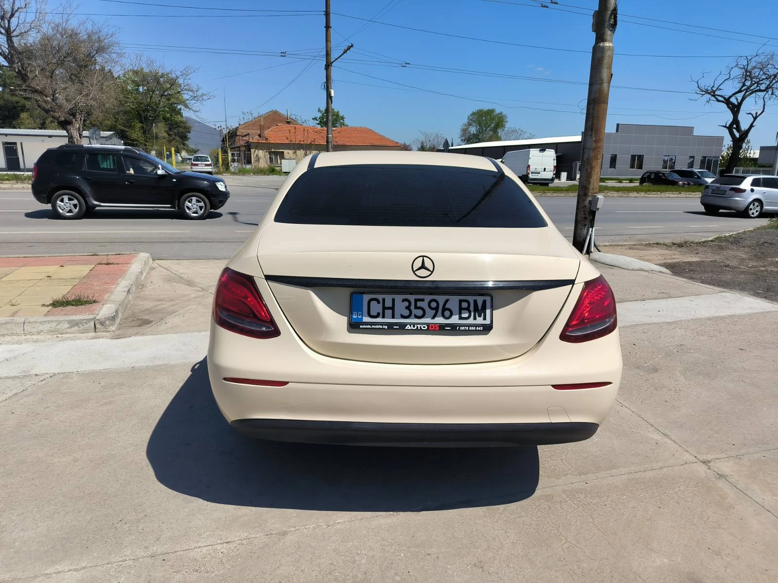 Mercedes-Benz E 200 2.0d-Navi-Kamera-, снимка 6 - Автомобили и джипове - 54214397