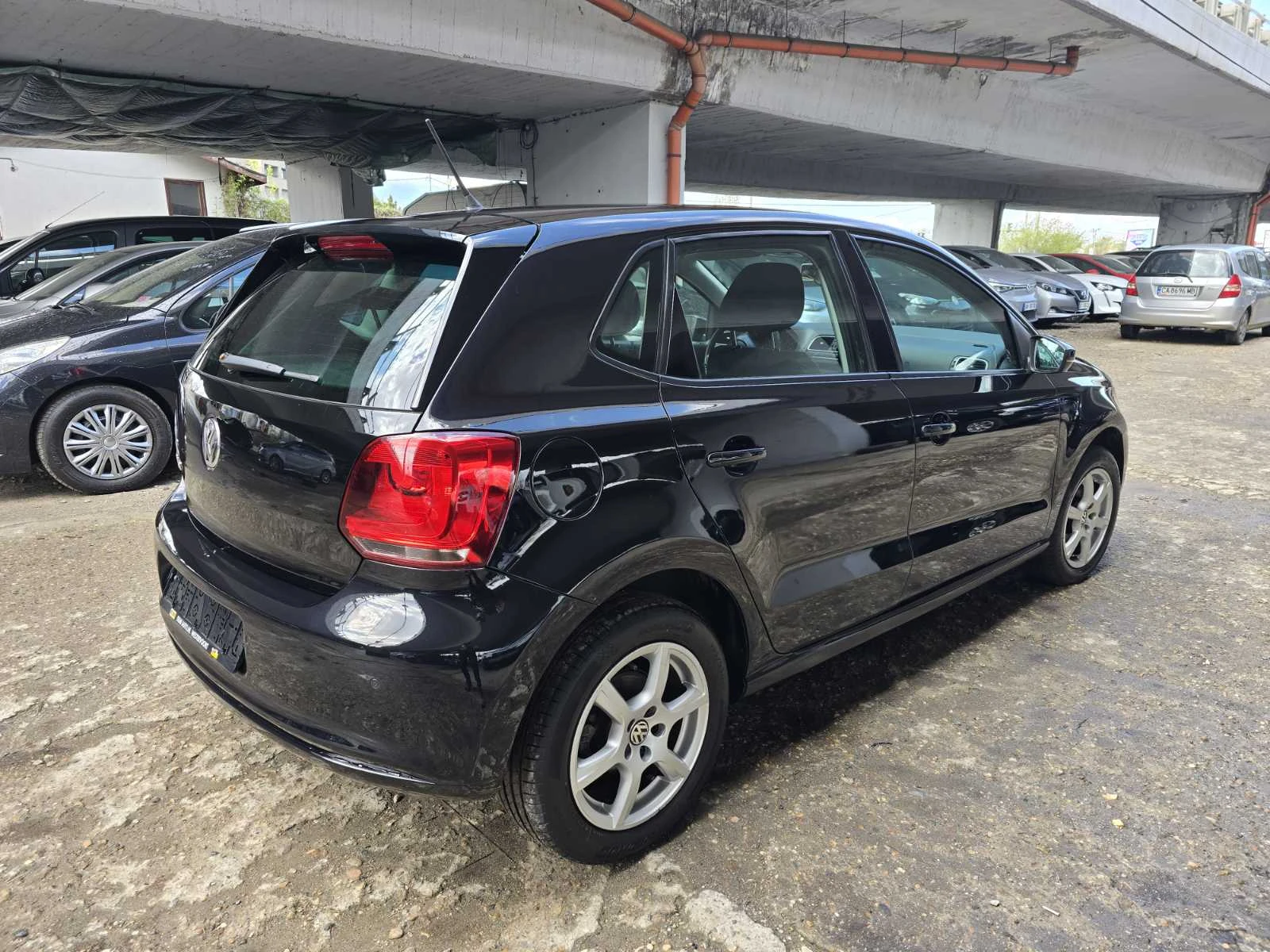 VW Polo 1, 4 bending 86кс., снимка 4 - Автомобили и джипове - 54249680