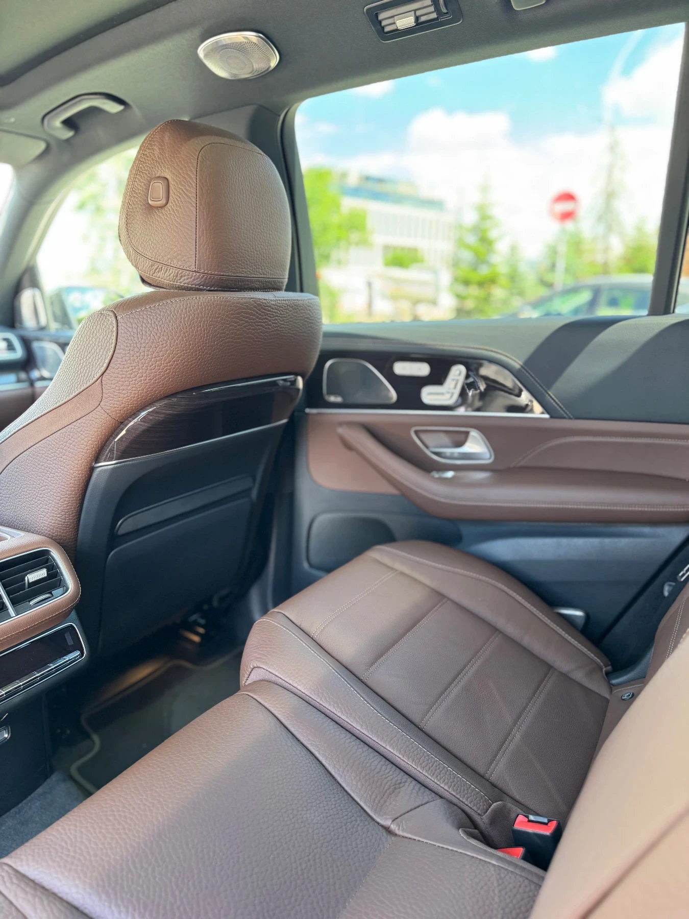 Mercedes-Benz GLS 450 D AMG, Burm, Soft, Headup, снимка 13 - Автомобили и джипове - 54868526